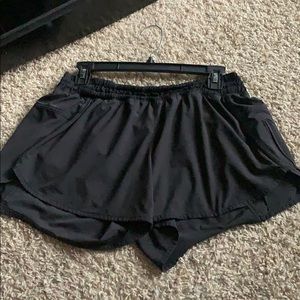 Lululemon black shorts size small